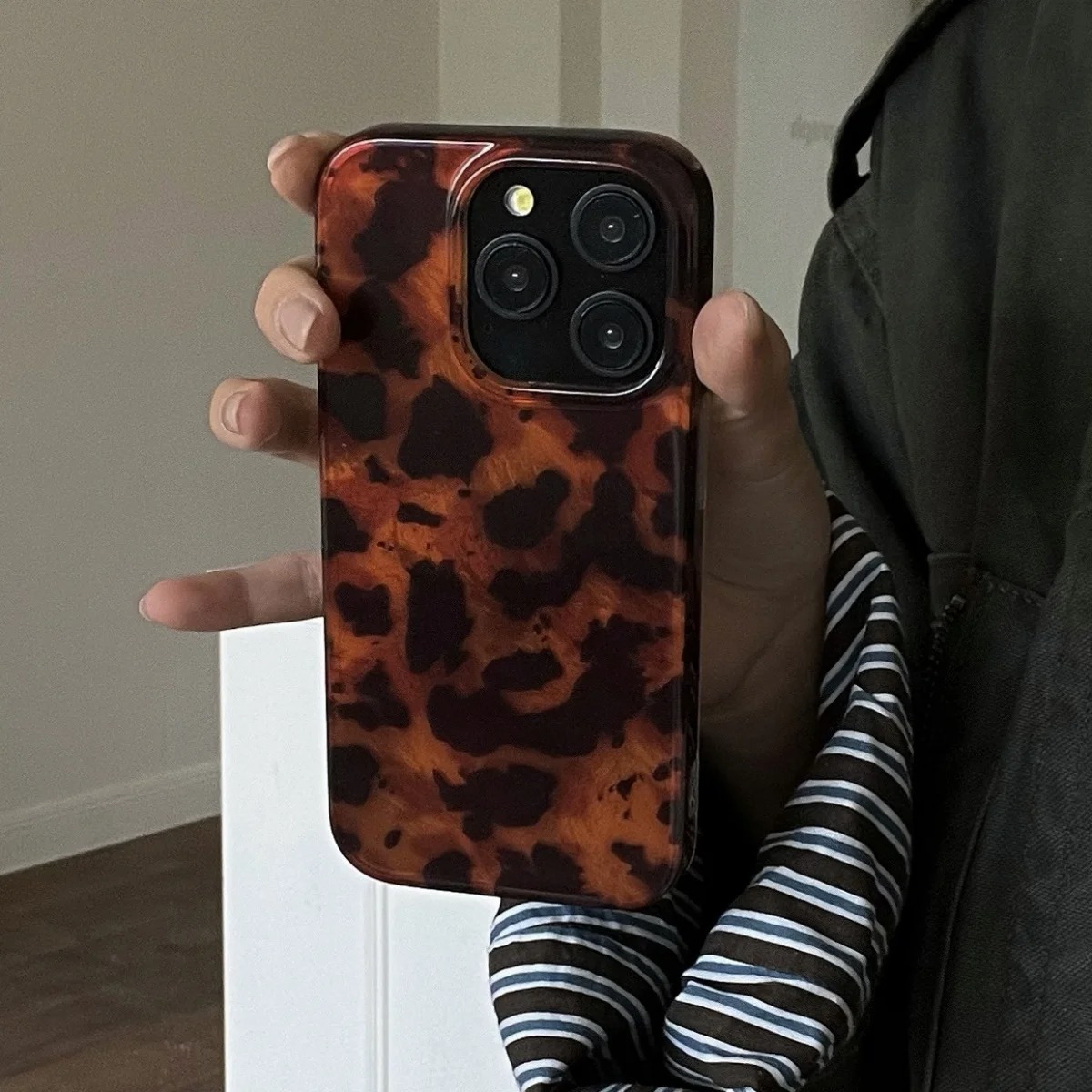 Retro Amber Texture Laser Phon - đánh giá và giá Phone Cases Protective